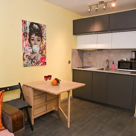 Eli Center Apartamento *