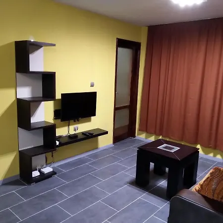 Eli Center بورغاس