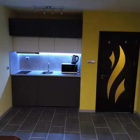 Eli Center شقة